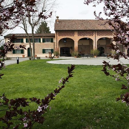Besenzone Agriturismo Tenuta Casteldardo מראה חיצוני תמונה